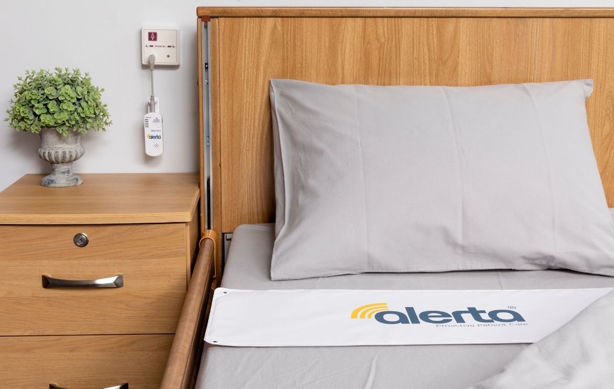 wireless alerta bed alertamat nurse call sensor mat on top of fitted bed sheet